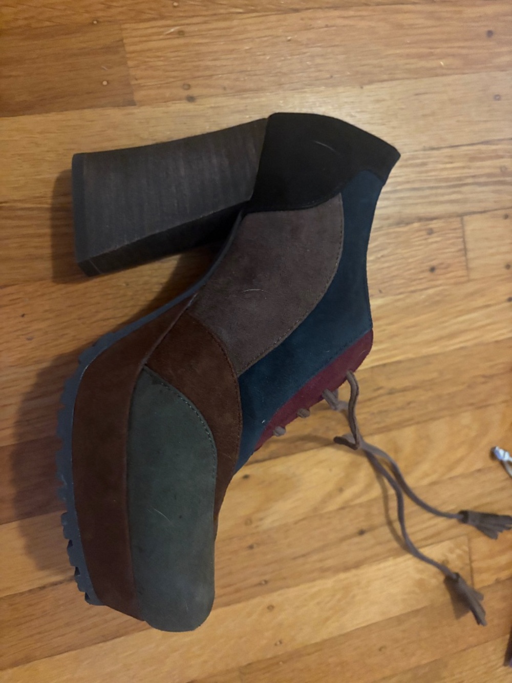 Earthies Suede Colorblock Wingtip Platform Oxford Block Heels Tassel Laces